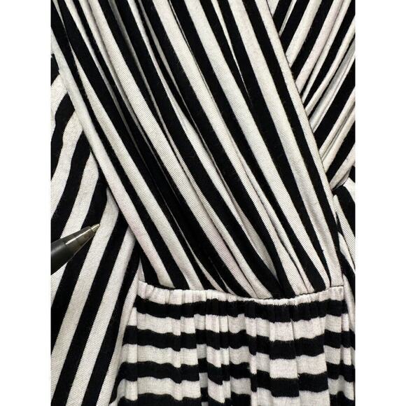 Calvin Klein Black White Jersey Knit Striped Knee Length Bodycon Dress Size 4 - Picture 9 of 14